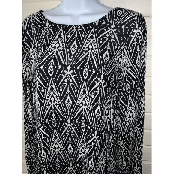 Billabong Sz MEDIUM Black White Scoop Back Flowy Blouse Tunic Top *VGUC - Picture 2 of 11